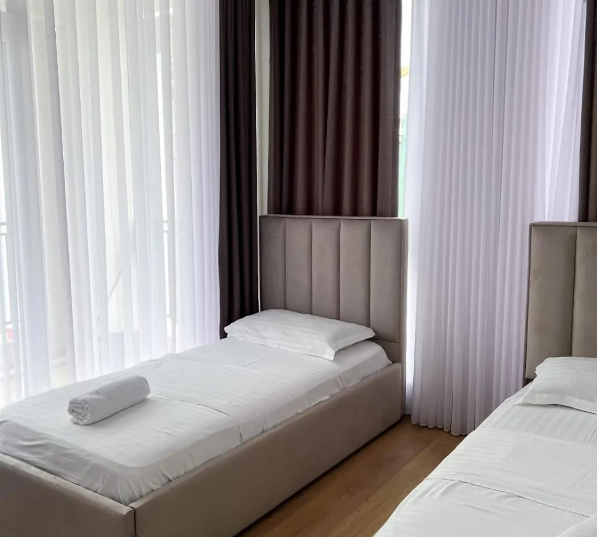 Boulevard Apartment 티라나 알바니아