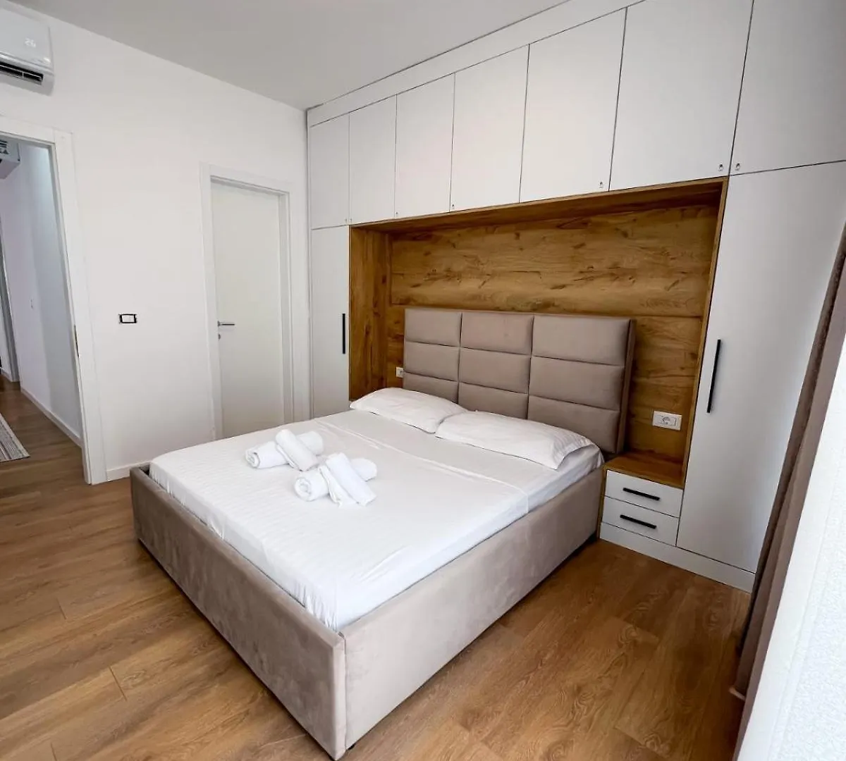 Boulevard Apartment 地拉那
